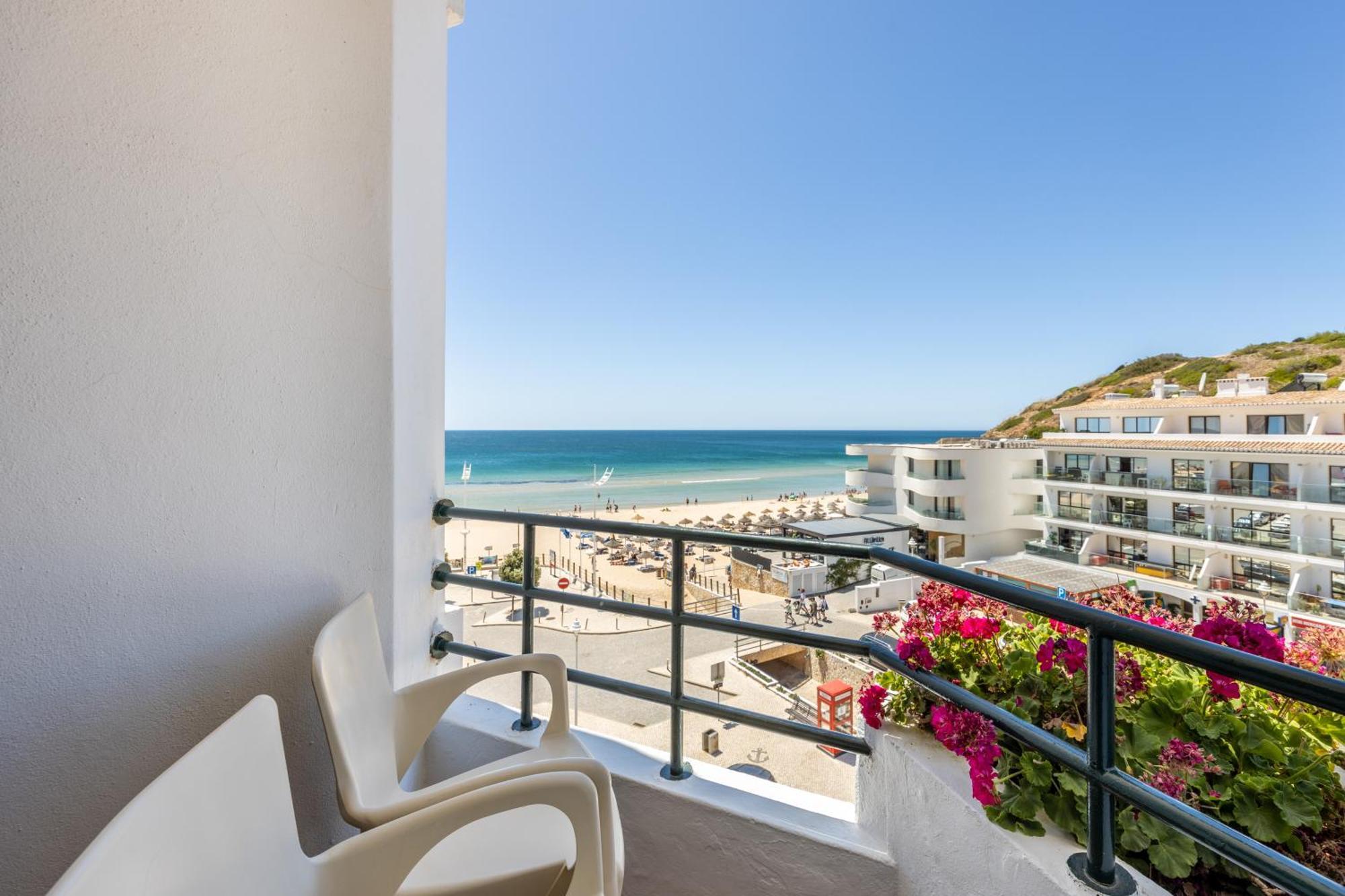 Hotel Residencial Salema Exterior photo